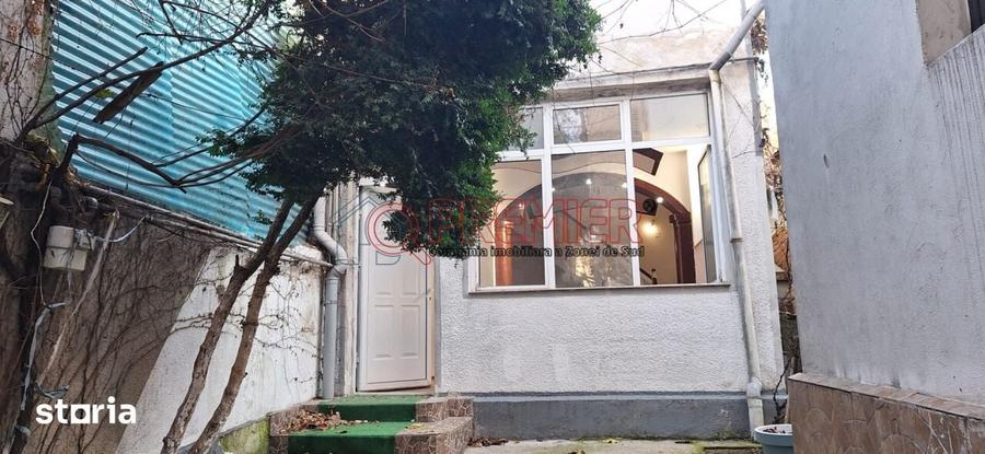 Apartament cu 4 camere în Centrul Civic