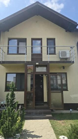 Casă cu Teren 300 Mp în Pielești