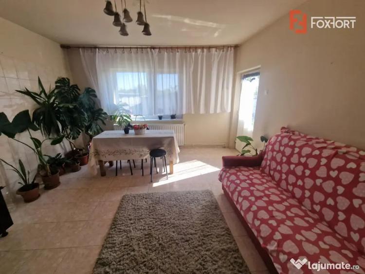 Casă cu 7 camere cu Teren 1439 Mp în Nord