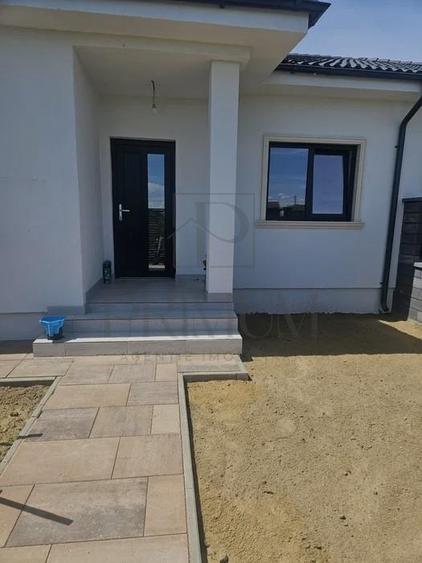 Duplex cu 3 camere cu Teren 386 Mp în Șag