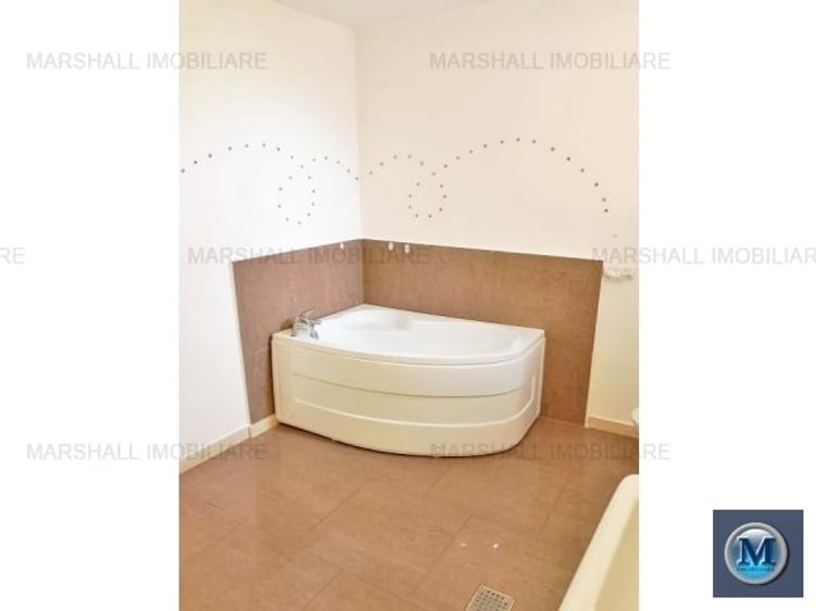 Casă cu 8 camere cu Canalizare în Ultracentral