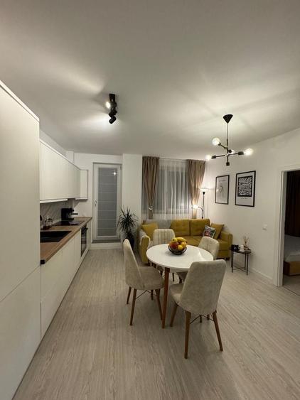 Apartament cu 2 camere semidecomandat în Chinteni