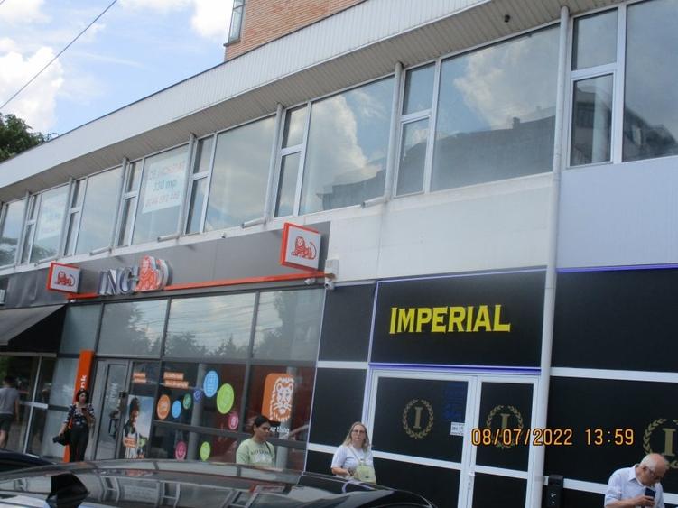 Spațiu comercial, de 330 mp, în Central