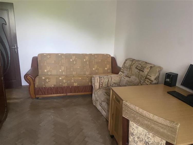 Apartament cu 2 camere decomandat, mobilat în Sud