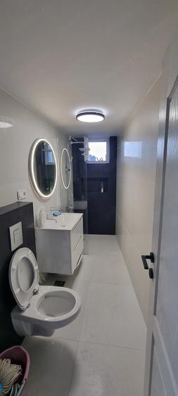 Apartament cu 3 camere decomandat în Crișan II