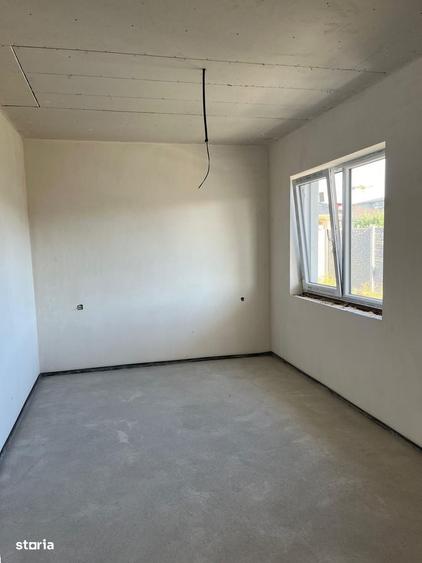 Casă cu 4 camere în Oncea