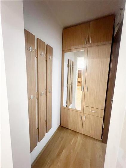 Apartament 2 camere decomandat,  etajul 1 mobilat si utilat , parcare - 13