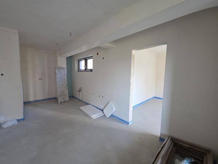 Apartament cu 2 camere semidecomandat în Mărăști