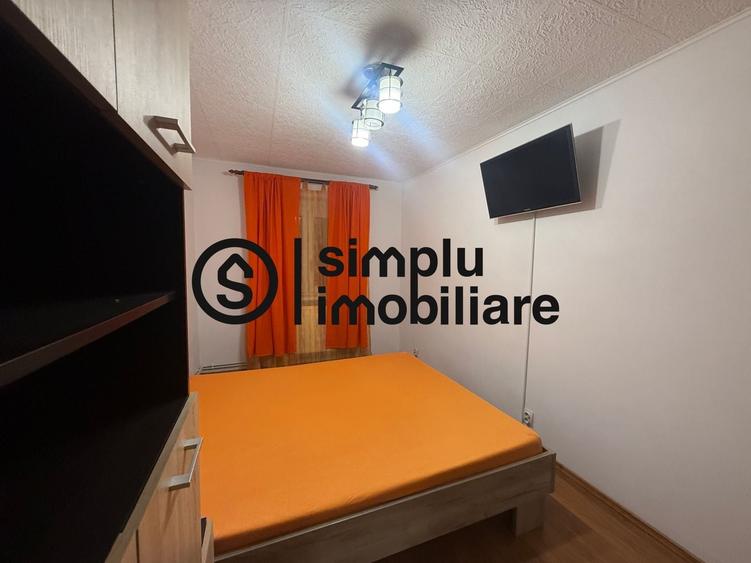 Apartament cu 3 camere semidecomandat, mobilat în Craiovița Nouă