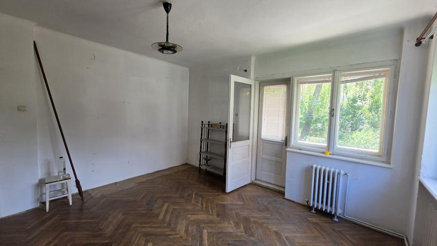 Apartament cu 4 camere decomandat în Sub Arini