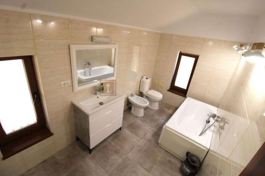 Duplex cu 5 camere cu Canalizare în Buziașului