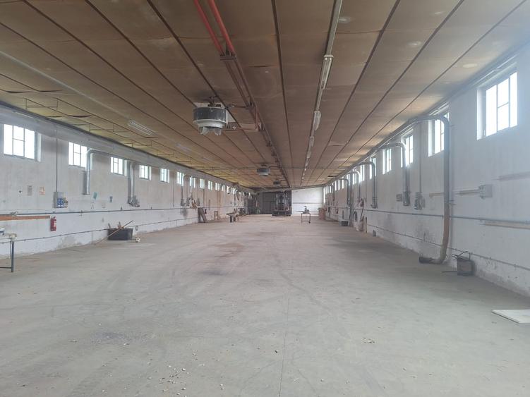 Spațiu industrial, de 1,605 mp, în Central