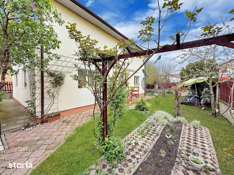 Casă cu 5 camere decomandat cu Teren 281 Mp în Șagului