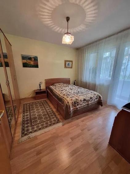 Apartament cu 3 camere decomandat în Brâncoveanu