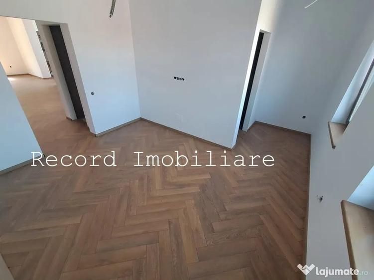 Casă cu 6 camere cu Teren 150 Mp în Gruia