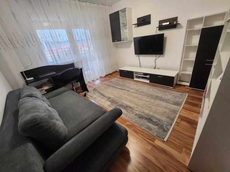 Apartament cu 2 camere decomandat în Florești