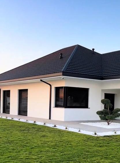 Casă cu 3 camere în Noua