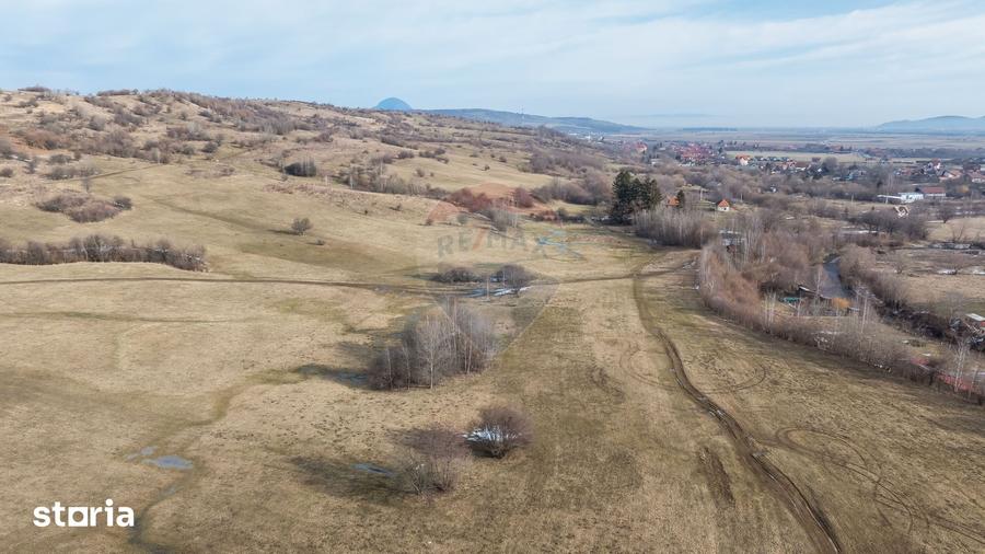 Teren de 4500 mp, în Central