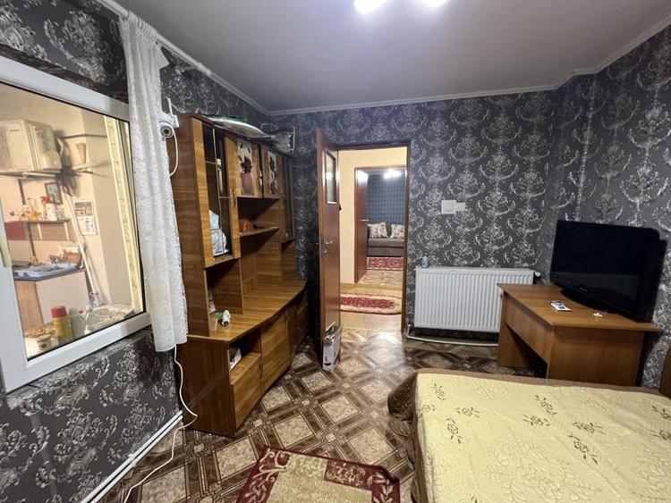 Casă individuală cu 3 camere cu Canalizare în Sud