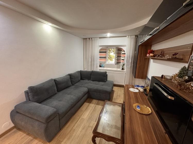 Apartament 4 camere, decomandat, zona Lapus - 2