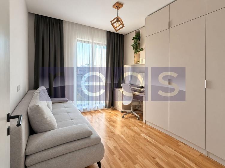 Apartament cu 3 camere în Străulești