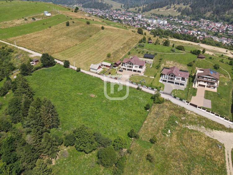 Teren Construcții intravilan de 7800 mp, în Central
