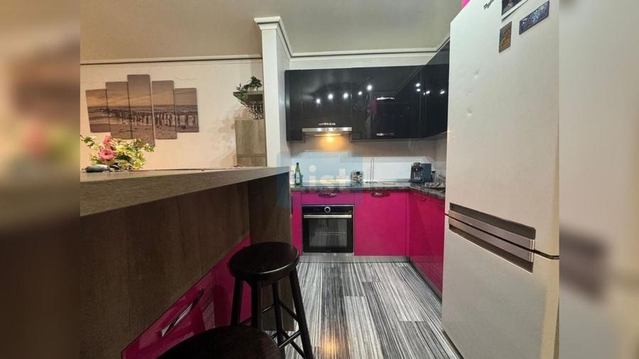 Apartament cu 2 camere semidecomandat, mobilat în Semicentral