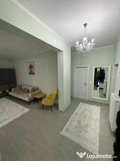 Casă cu 3 camere cu Teren 400 Mp în Central