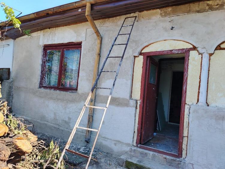 Vand casa batraneasca cu 4 camere in zona Prelungirea Ghencea - 2