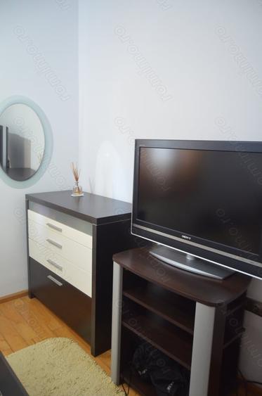 Apartament cu 2 camere decomandat în Predeal