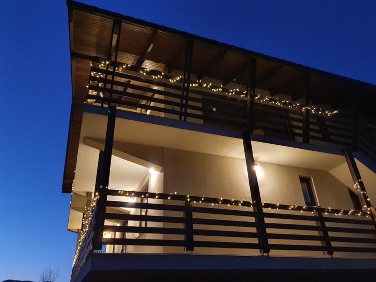 Casă individuală cu 5 camere cu Teren 500 Mp în Central