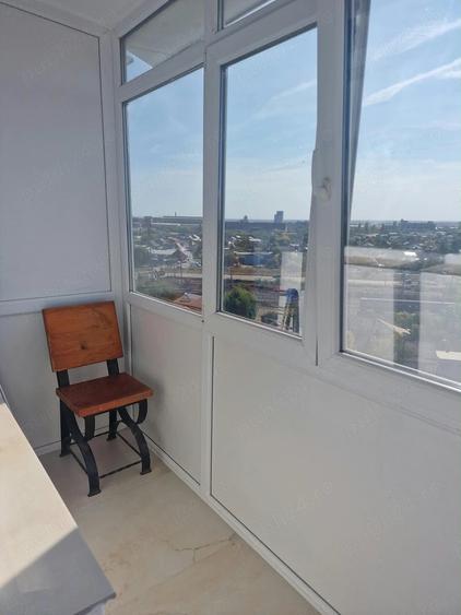 Apartament cu 3 camere decomandat în Micro 5