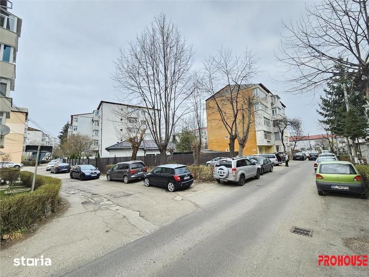 Teren de 365 mp, în Milcov