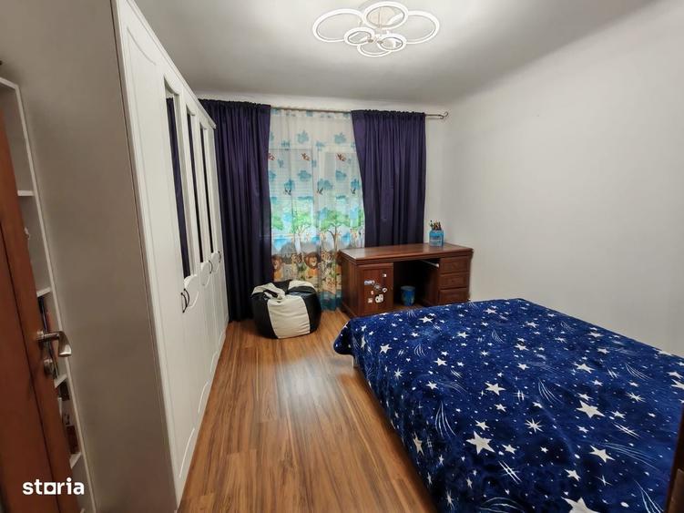Apartament cu 4 camere decomandat în 1 Mai