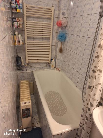 Apartament cu 2 camere semidecomandat în Victoriei