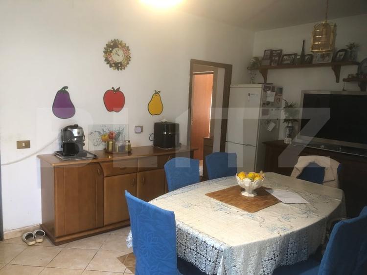 Casă individuală cu 5 camere cu Canalizare în Careiului