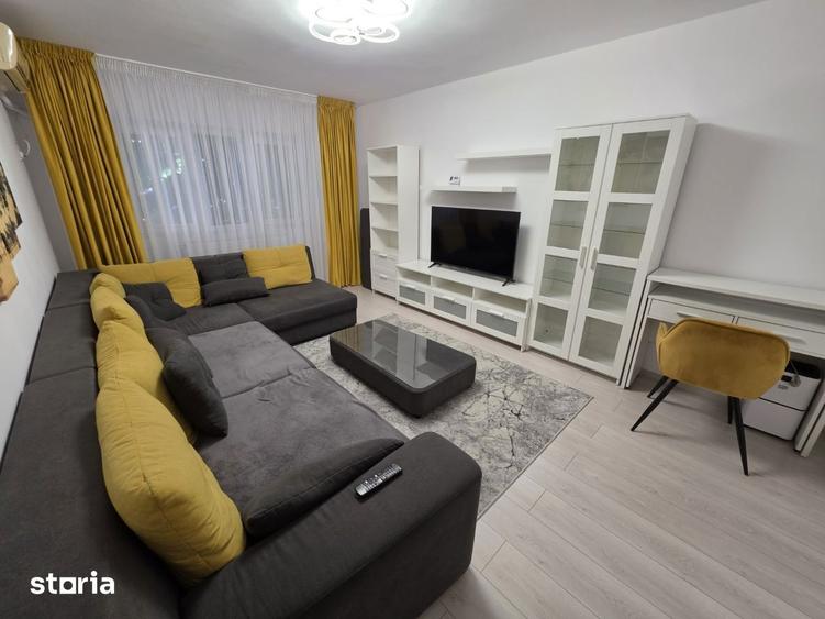Apartament cu 3 camere decomandat în Titan