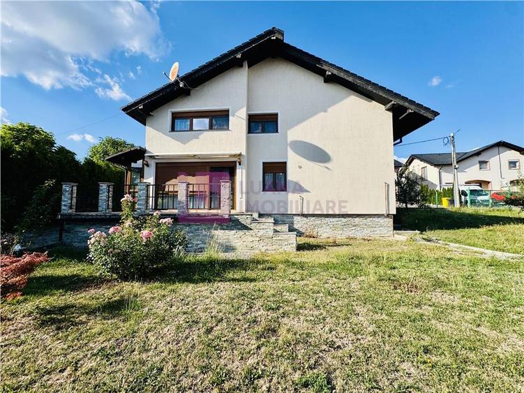 Casă individuală cu 5 camere cu Teren 830 Mp în Daia