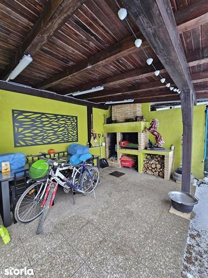 Casă cu 4 camere cu Teren 332 Mp în Sântandrei