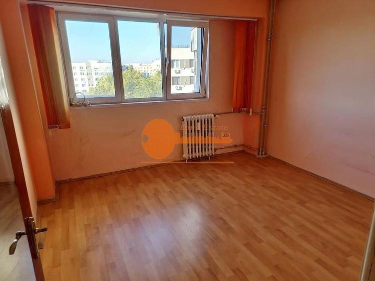 Apartament cu 2 camere semidecomandat în Crângași