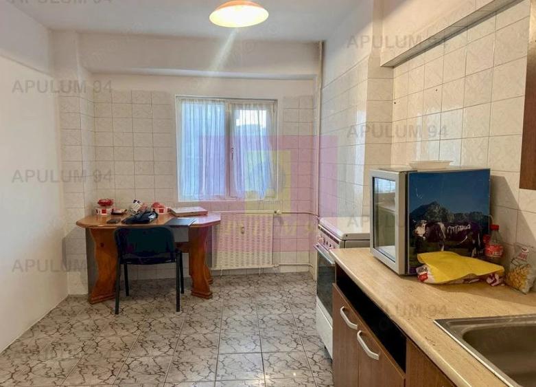 Apartament cu 3 camere decomandat în Sebastian