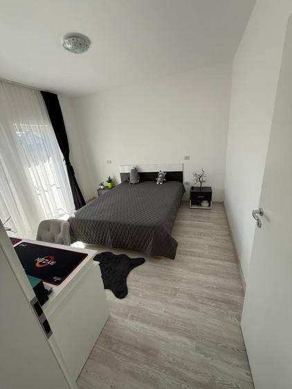 Apartament cu 3 camere decomandat în Giroc