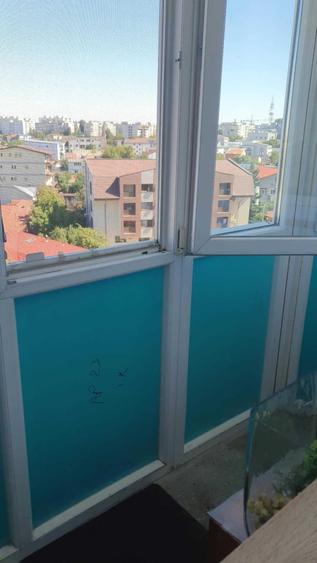 Apartament cu 4 camere semidecomandat în Brâncoveanu