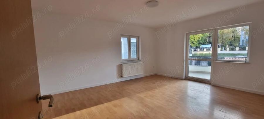 Casă cu 6 camere în Banat