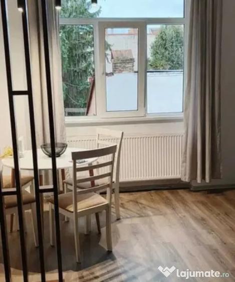 Apartament cu 2 camere decomandat în Horea