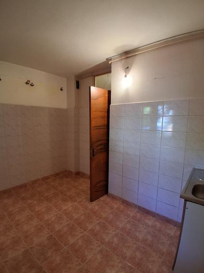 Apartament cu 3 camere decomandat în Olteniței