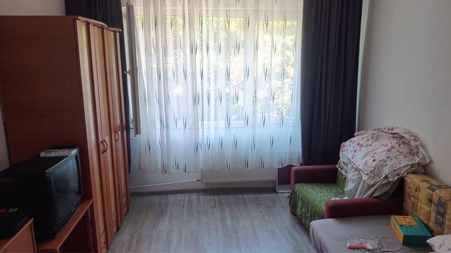 Garsonieră decomandată în Exterior Vest