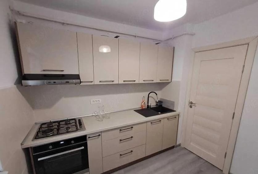 Apartament cu 2 camere decomandat în Casa de Cultură