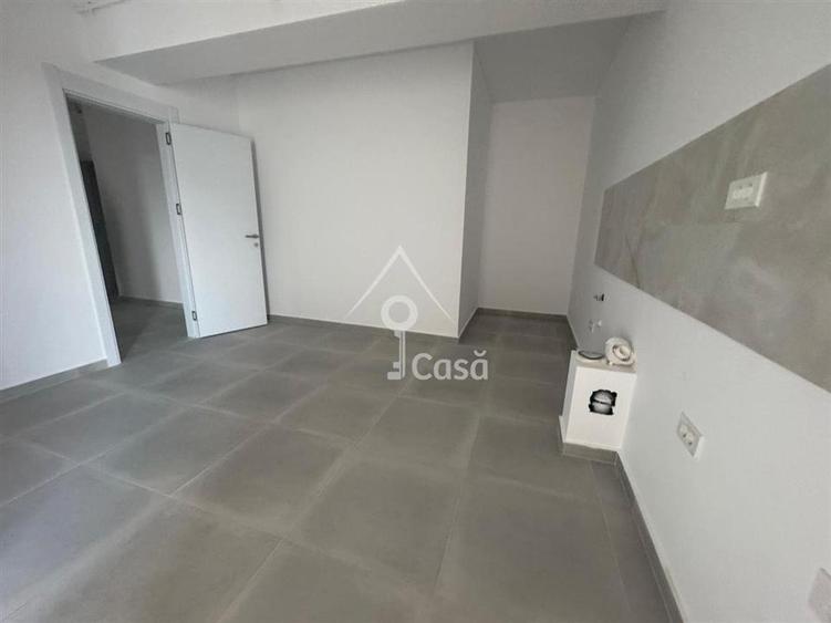 Apartament cu 3 camere decomandat în Berceni