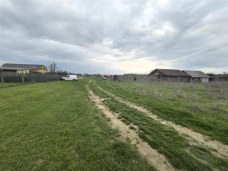 Teren Construcții intravilan de 468 mp, în Vladimirescu